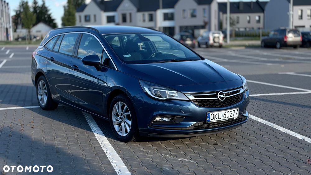 Opel Astra 1.6 CDTI Dynamic - 1