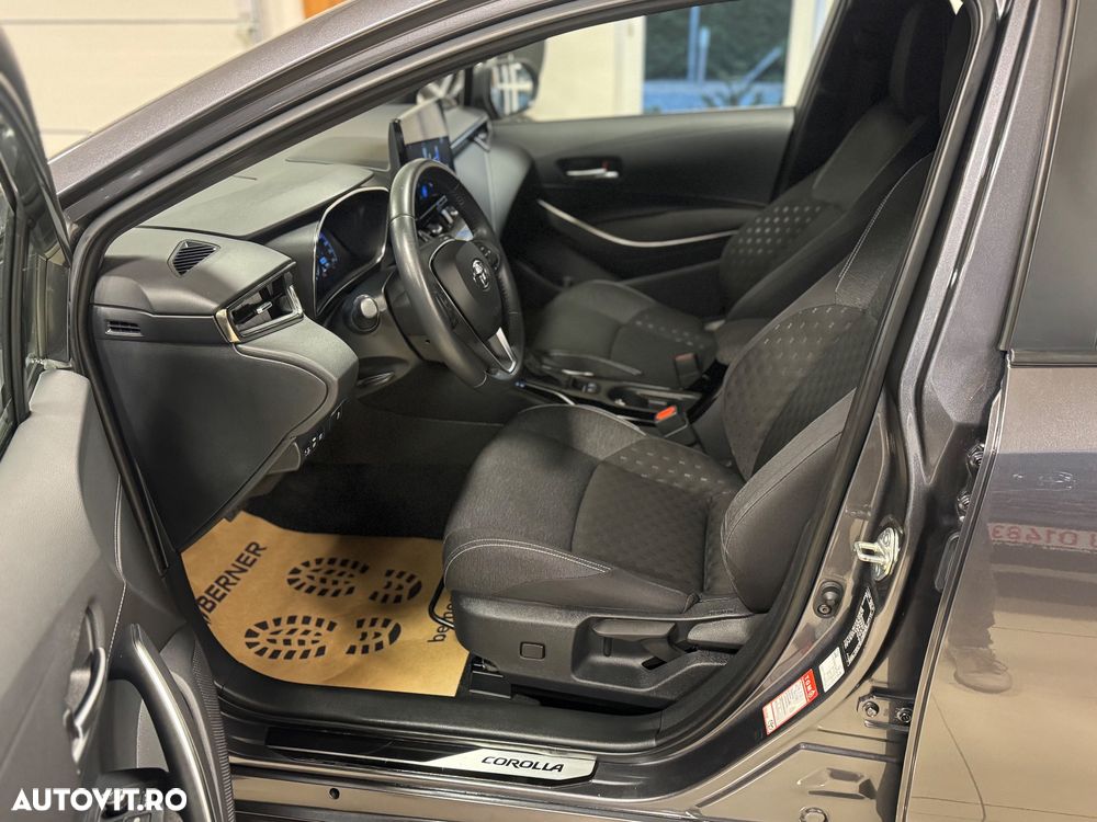 Toyota Corolla 1.8 HSD Dynamic - 31