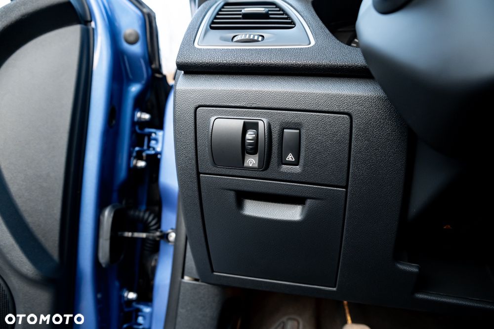 Renault Laguna dCi 180 FAP GT - 28