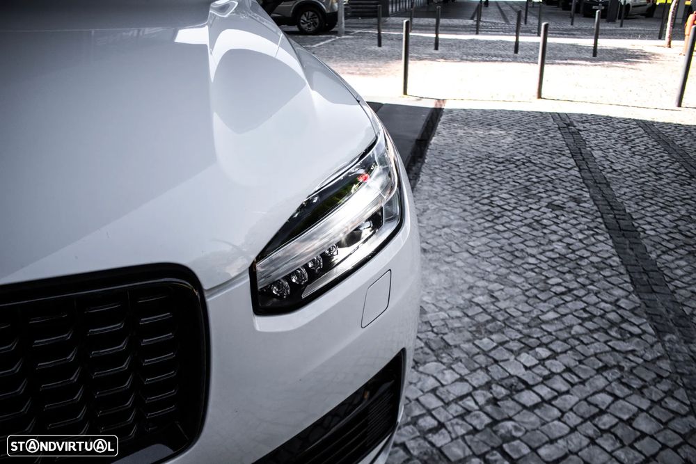 Volvo XC 90 2.0 T8 PHEV Plus Dark AWD - 8