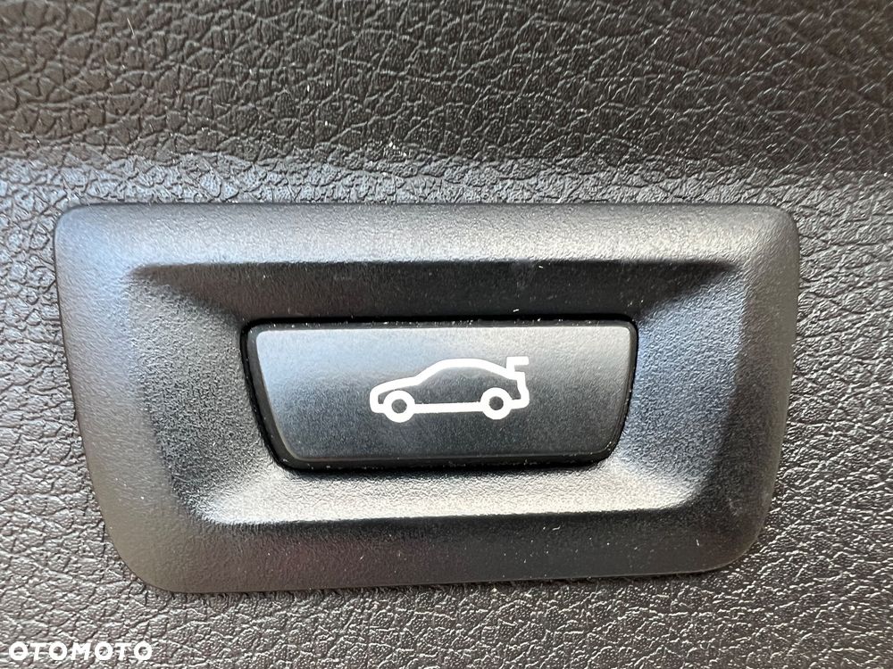 BMW Seria 2 218d xDrive - 29