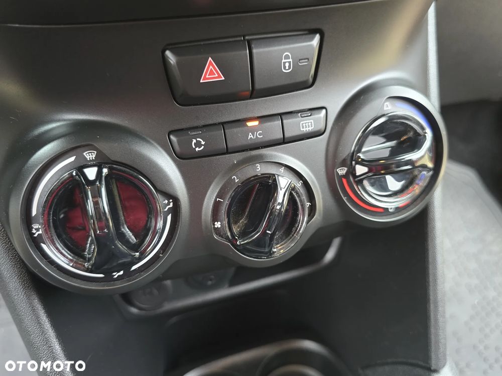 Peugeot 208 1.2 PureTech Style - 17