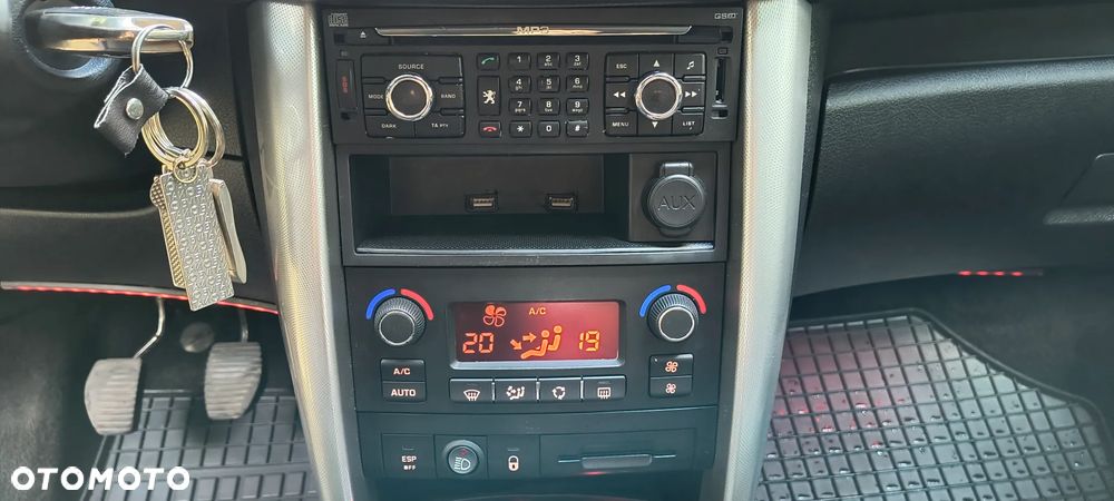 Peugeot 207 1.6 HDi 16V Sporty - 20