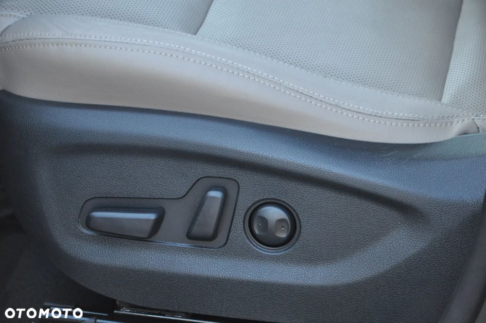 Hyundai Tucson 2.0 CRDI 2WD Style - 26