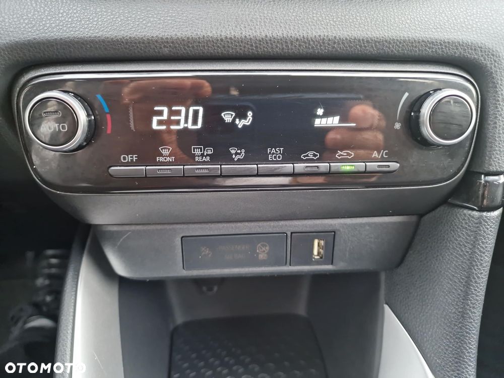 Toyota Yaris Hybrid 1.5 Comfort - 24