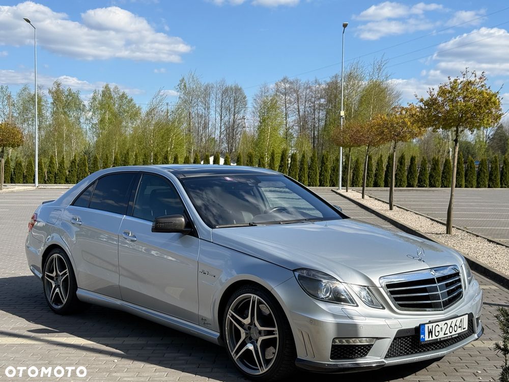 Mercedes-Benz Klasa E 63 AMG AMG Speedshift 7G-MCT - 2