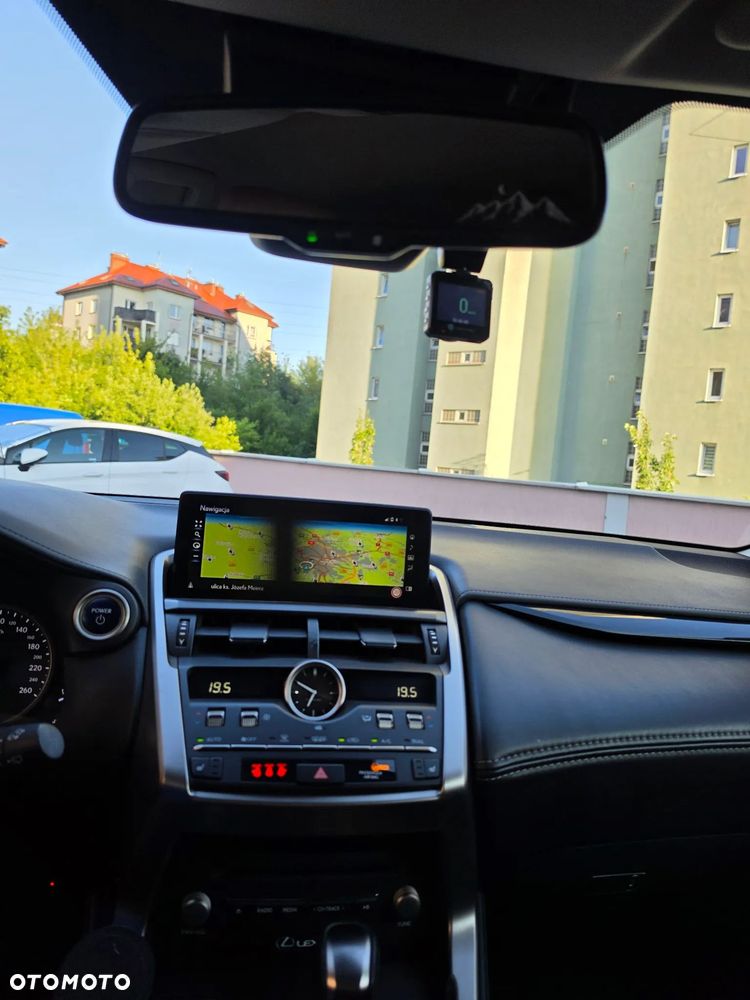 Lexus NX 300h Elegance AWD - 27