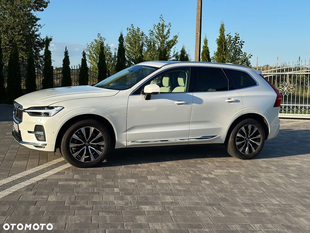 Volvo XC 60 B5 B AWD Plus Bright - 2