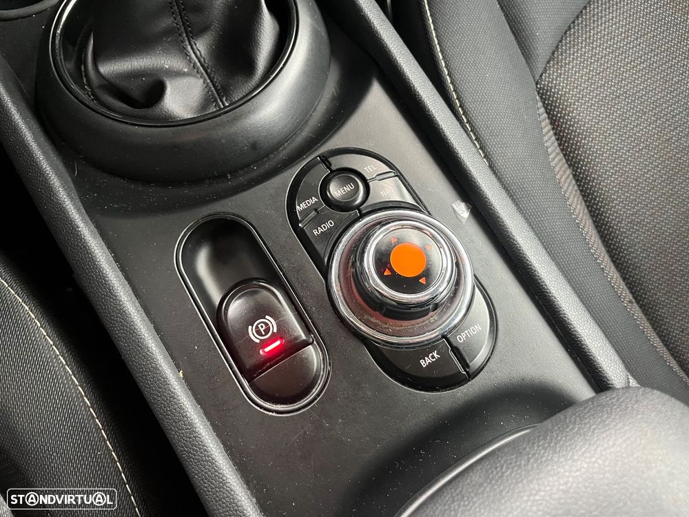 MINI Clubman Cooper D - 15