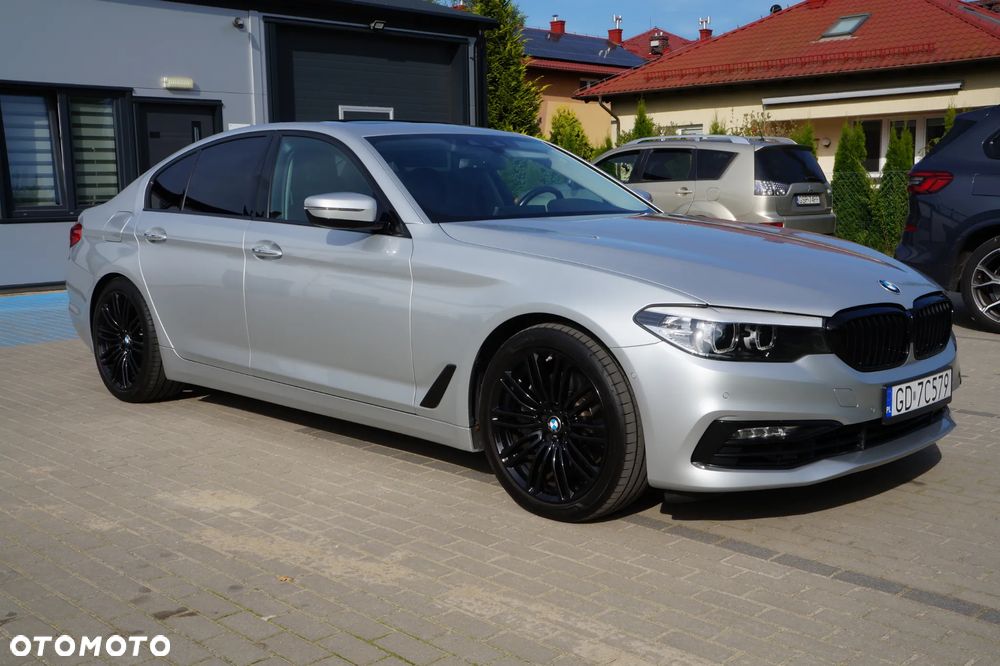 BMW Seria 5 540i xDrive Luxury Line - 1
