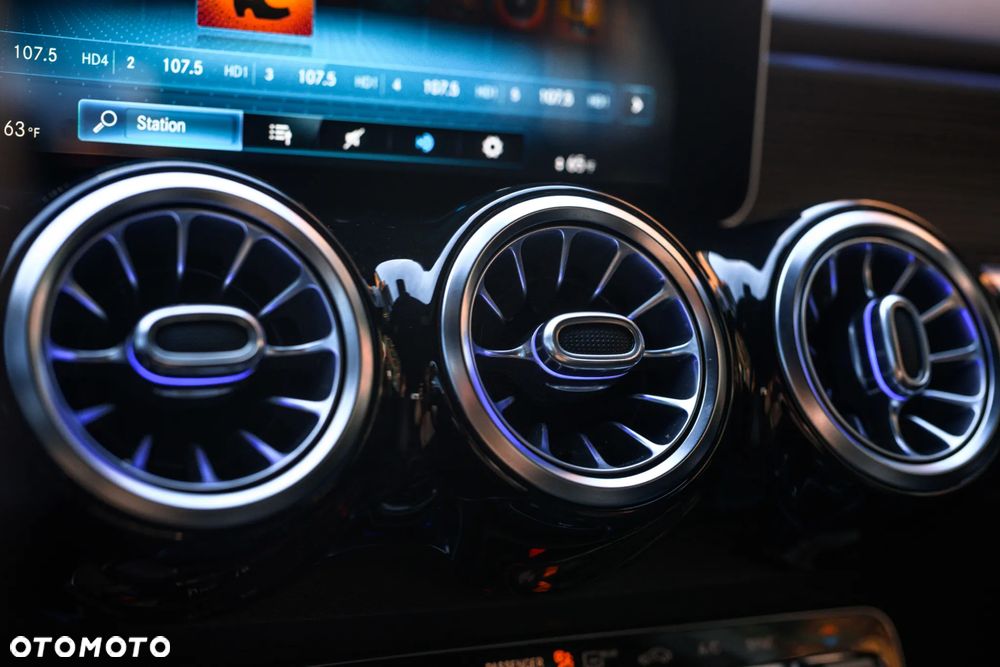 Mercedes-Benz GLB 250 Progressive 8G-DCT - 30