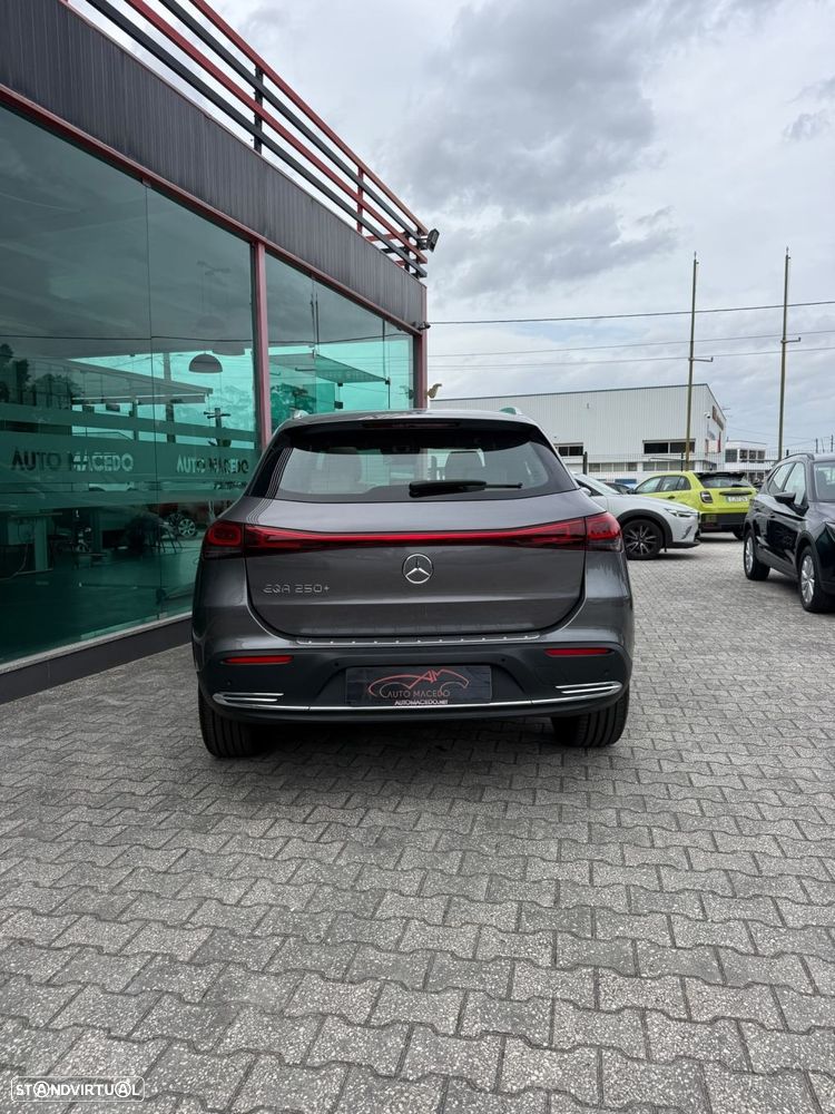 Mercedes-Benz EQA 250+ Progressive - 3