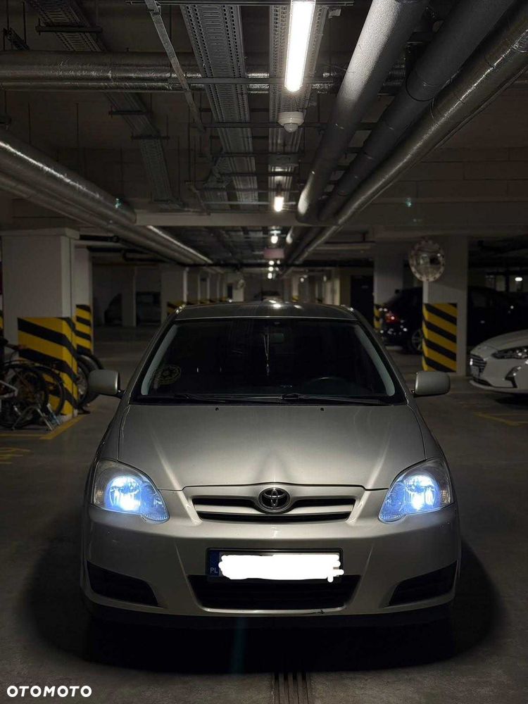 Toyota Corolla - 4