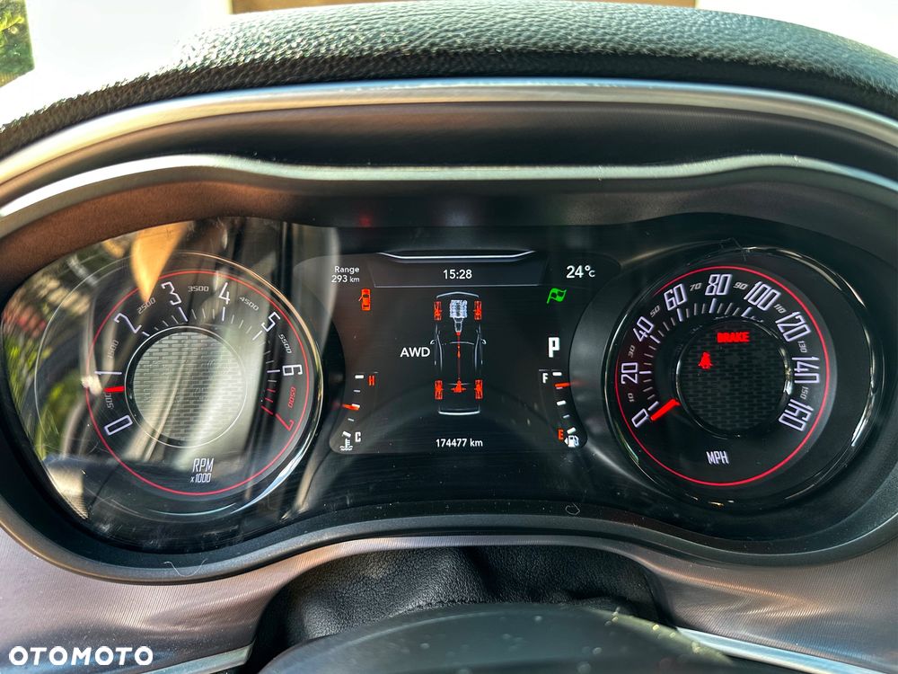 Dodge Challenger 3.6 GT AWD - 32