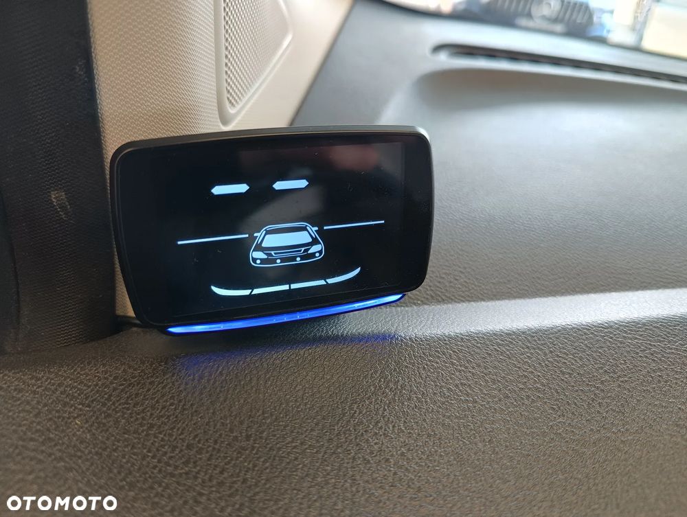 Ford Transit Courier - 20