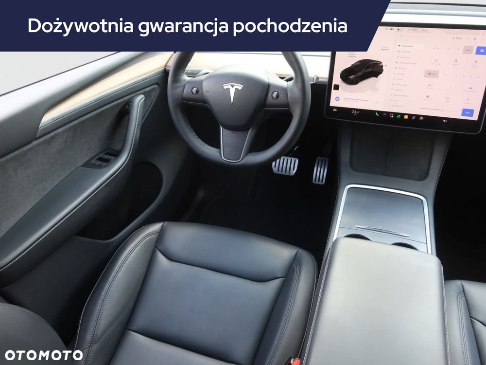 Tesla Model Y - 9