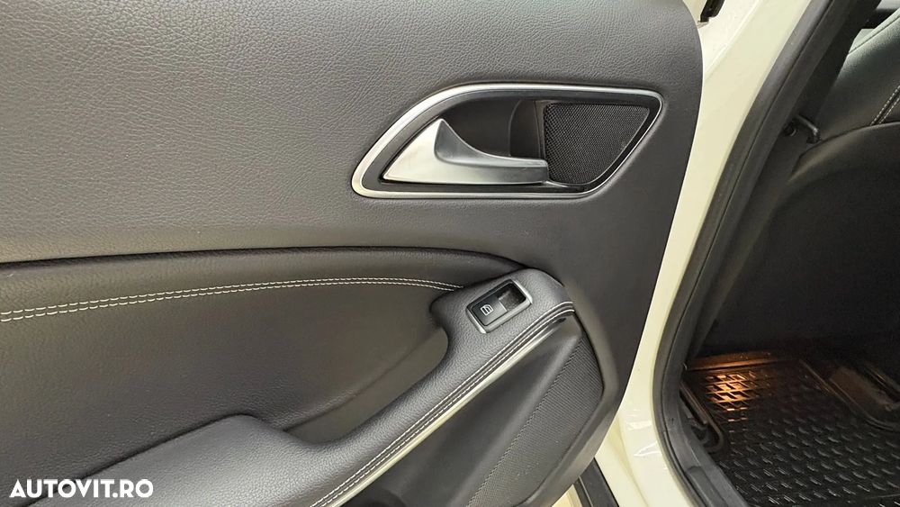 Mercedes-Benz GLA 200 d 4MATIC Aut. - 29