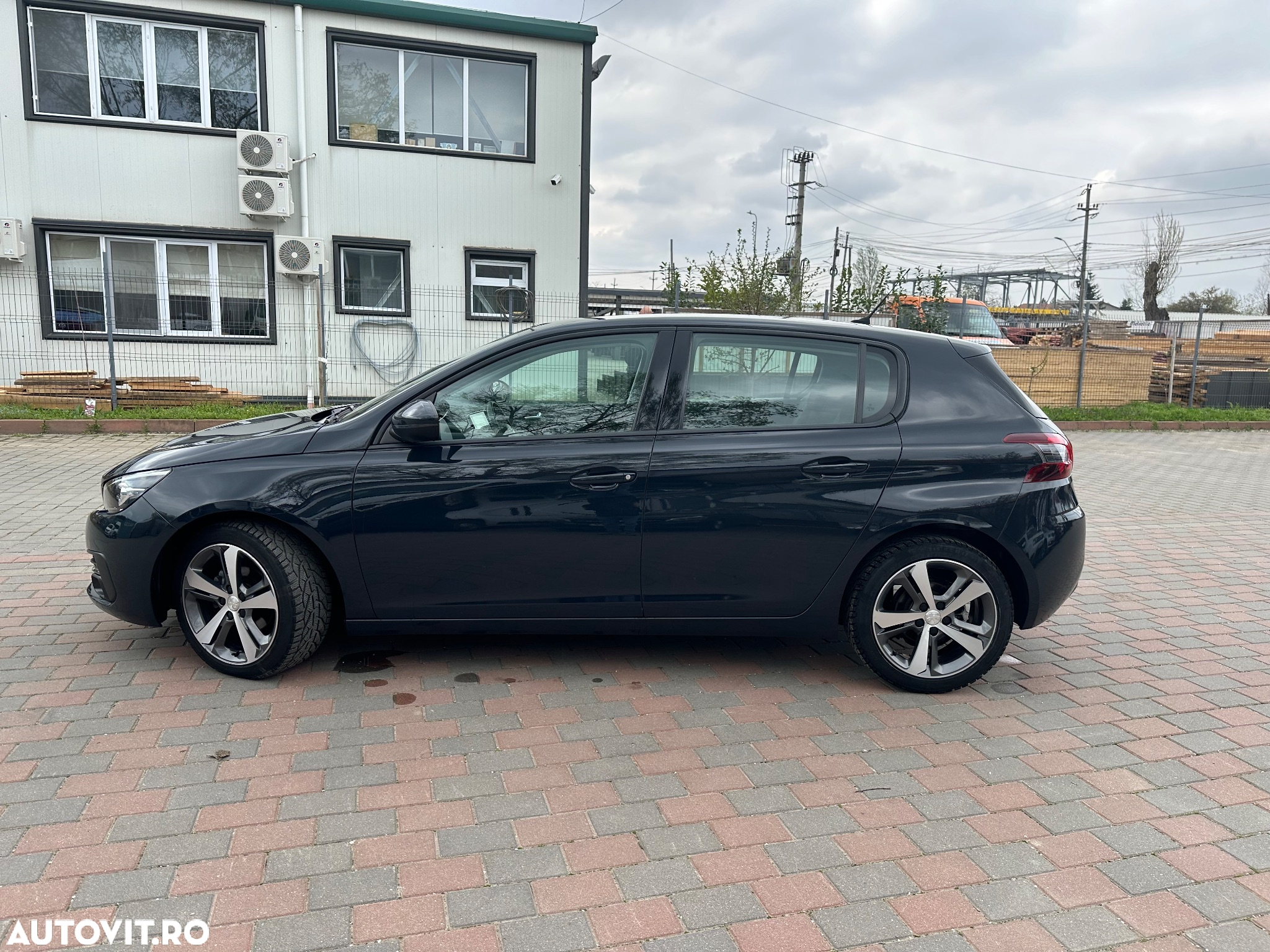 Peugeot 308 1.5 BlueHDi FAP STT Active - 8