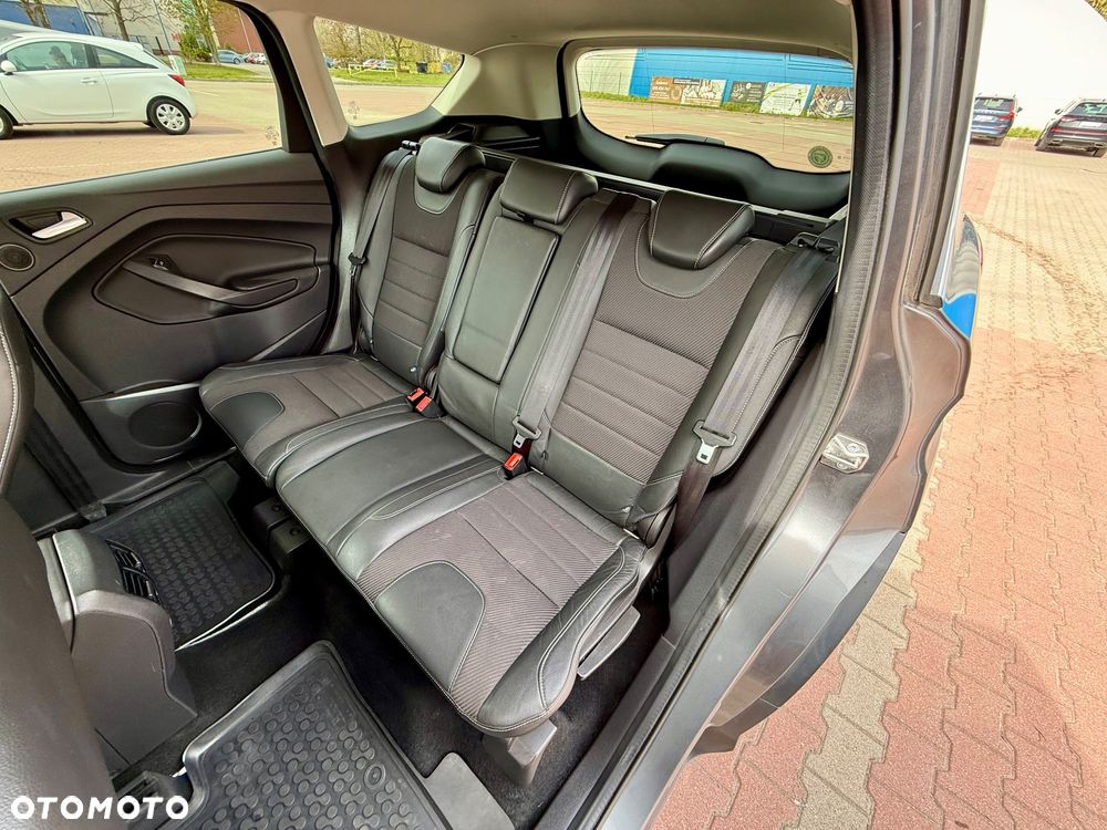 Ford Kuga 2.0 TDCi 2x4 Titanium - 19