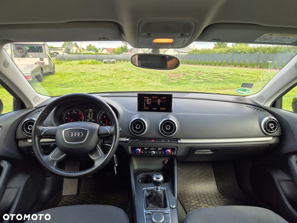 Audi A3 Sportback 1.6 TDI Attraction - 16