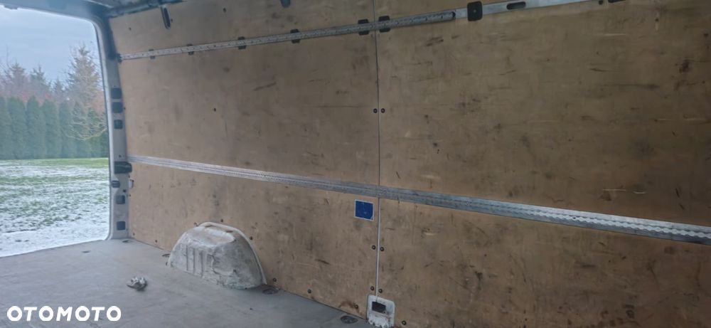 Volkswagen Crafter - 14