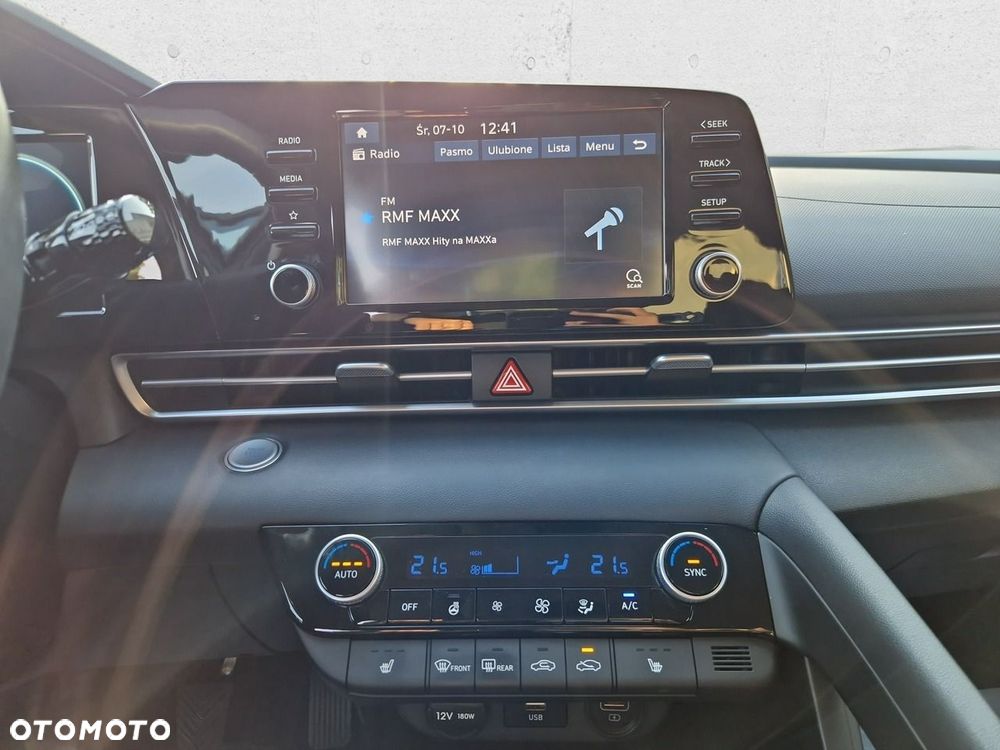 Hyundai Elantra 2023