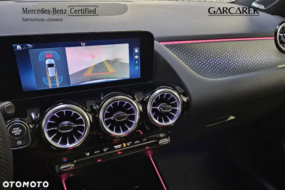 Mercedes-Benz GLA - 18