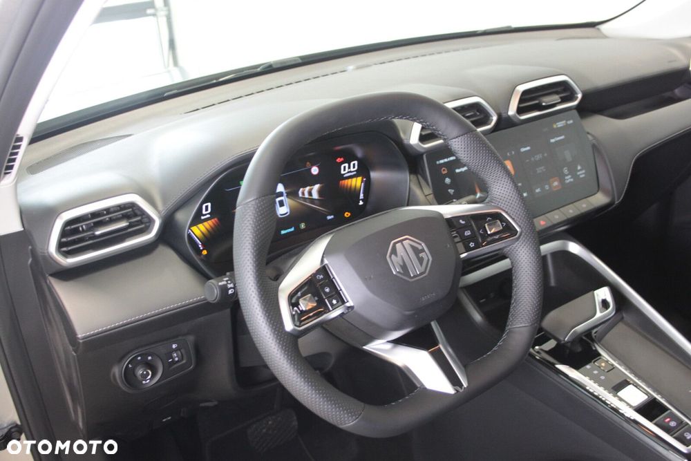 MG ZS Hybrid+ - 27