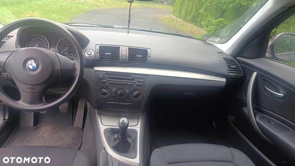 BMW Seria 1 116d - 6