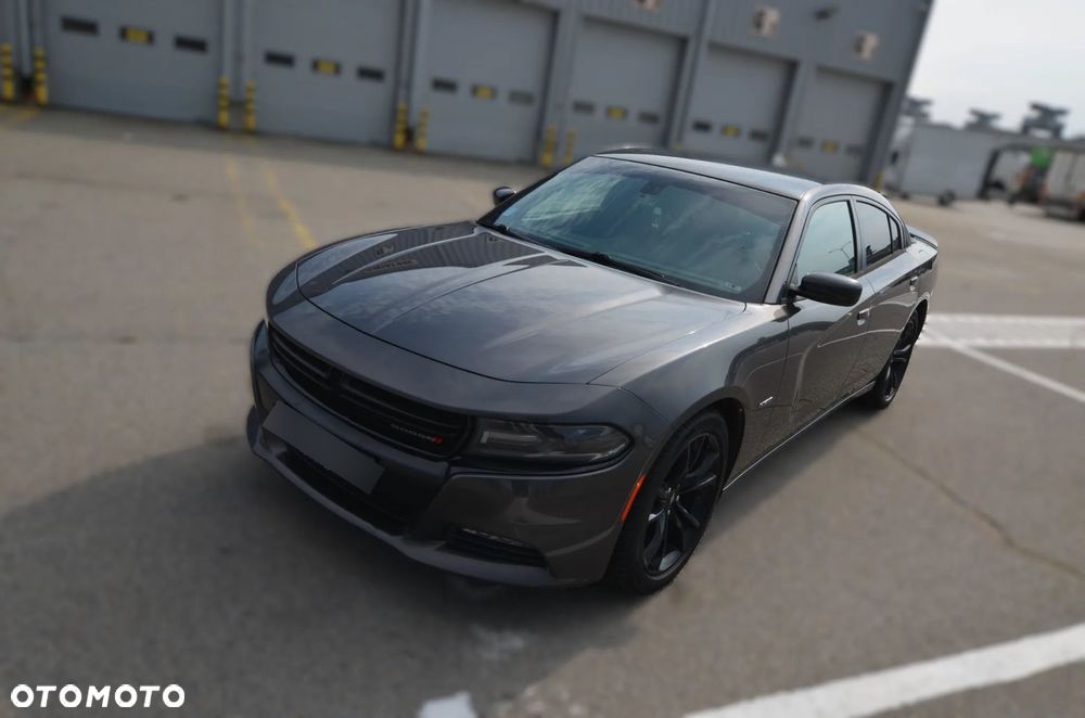 Dodge Charger 5.7 R/T - 17
