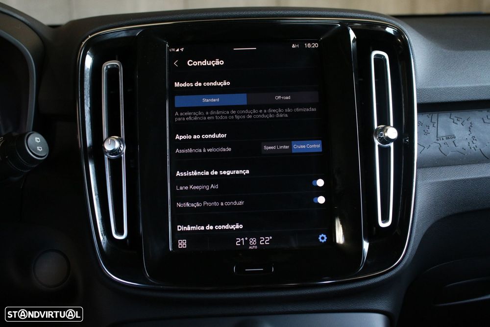 Volvo XC 40 Recharge Core - 29