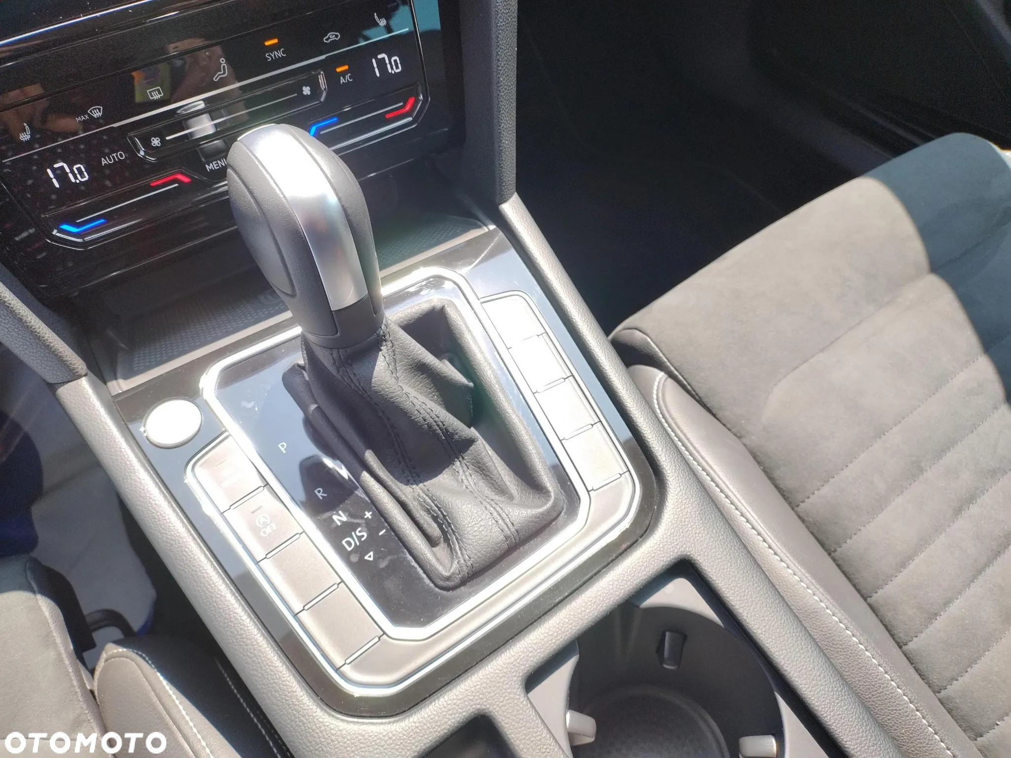 Volkswagen Passat 2.0 TSI Elegance DSG - 16