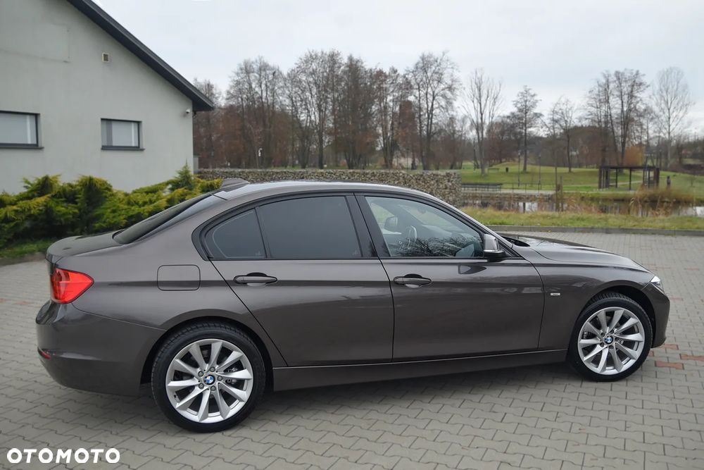 BMW Seria 3 316i Modern Line - 23