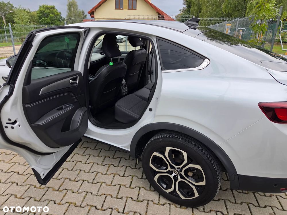 Renault Arkana 1.6 E-TECH Intens MMT - 9