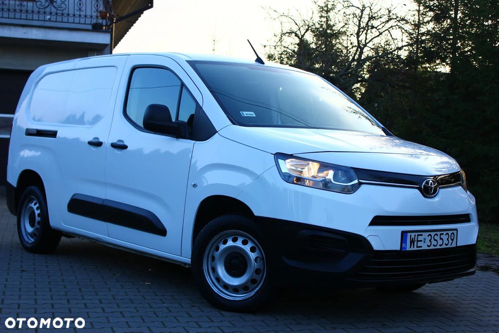 Toyota Proace City CHŁODNIA 1.5D-4D 102KM LONG L2 3 Osobowy - 2