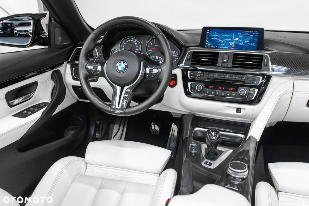 BMW M4 - 33