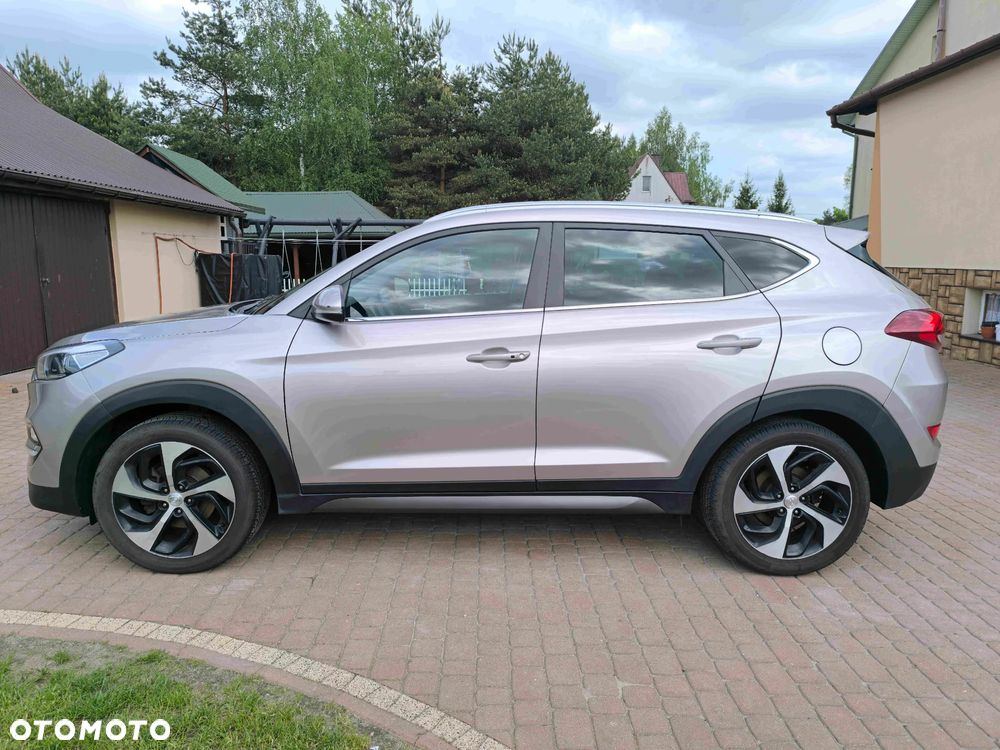 Hyundai Tucson 1.7 CRDI BlueDrive Style 2WD - 5
