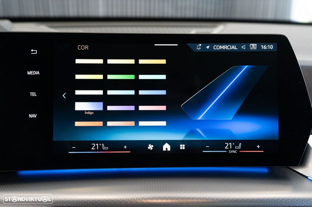 BMW iX2 eDrive20 Pack Desportivo M - 30