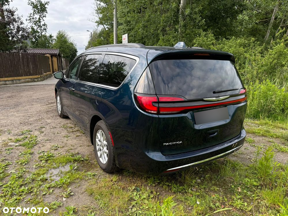 Chrysler Pacifica - 17