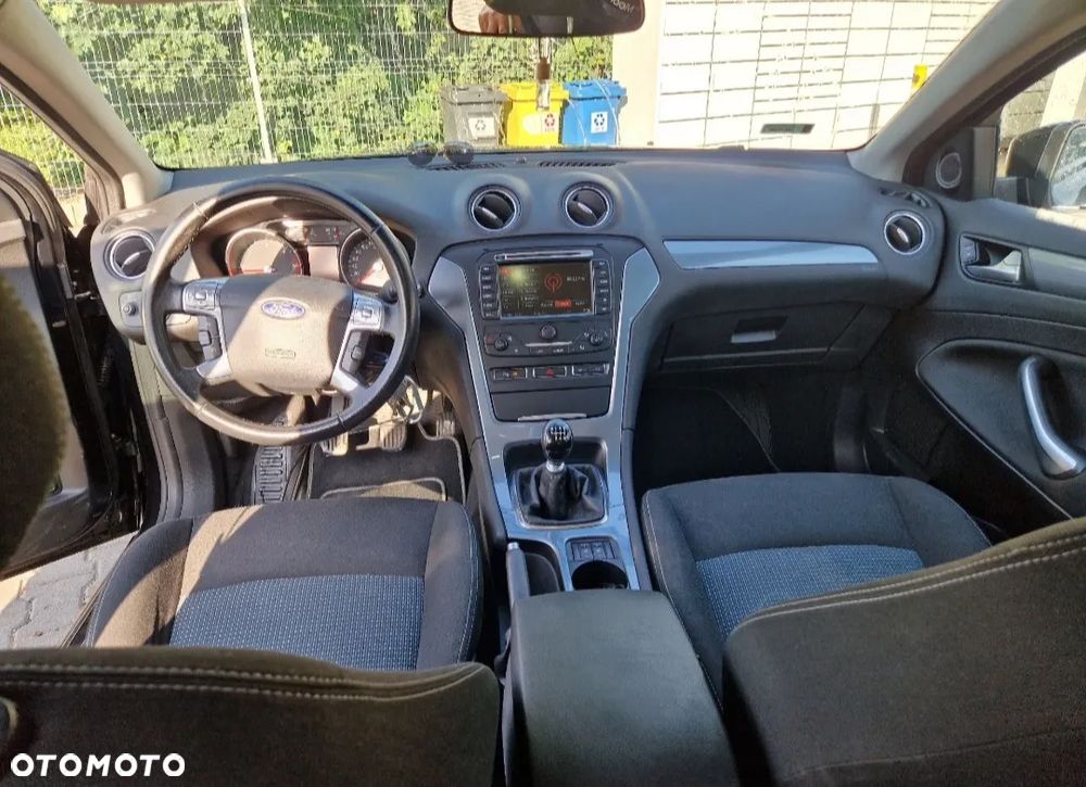 Ford Mondeo 2.0 TDCi Ambiente - 9