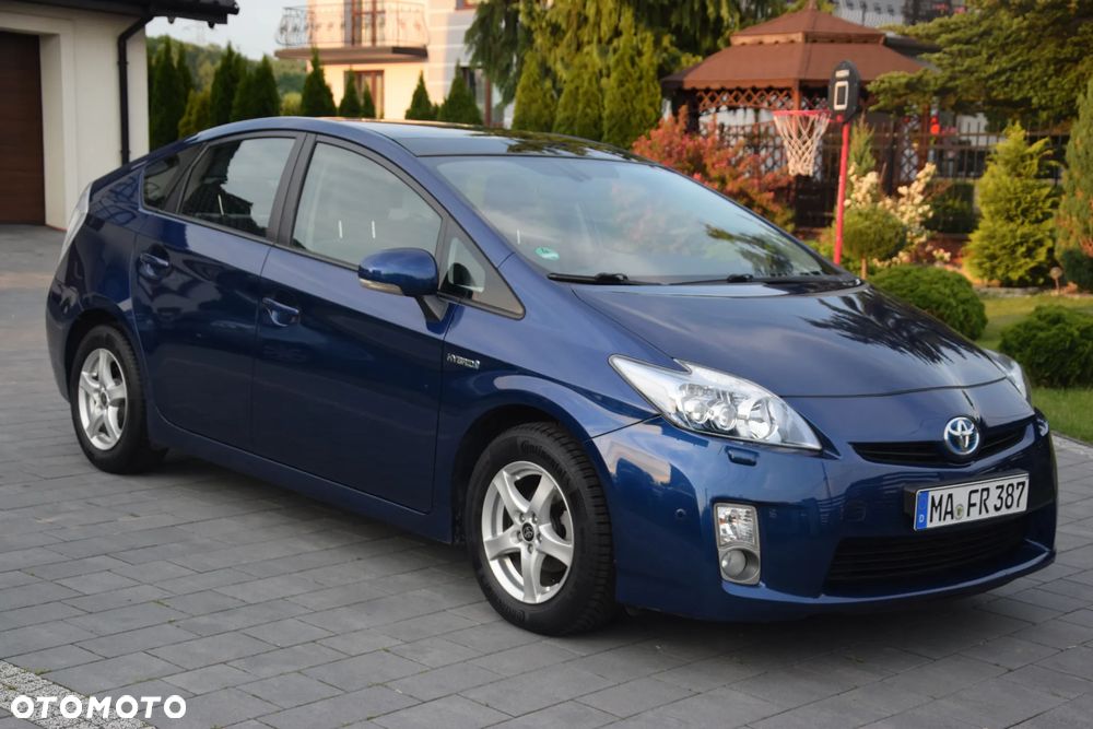 Toyota Prius (Hybrid) Comfort - 9