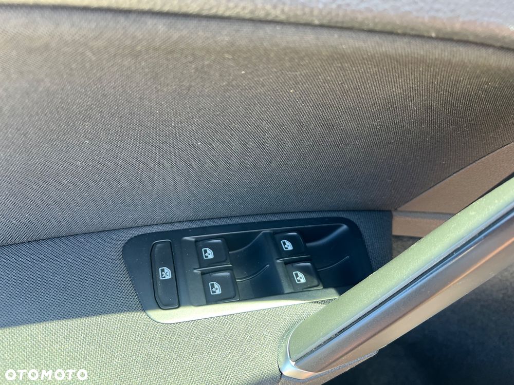 Volkswagen Golf 2.0 BlueTDI 4Motion Comfortline - 23