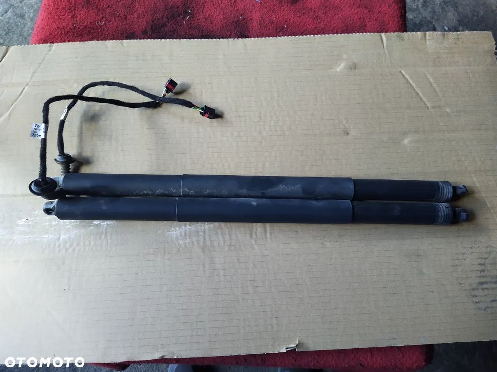 Siłowniki elektryczne klapy tył skoda superb 3 sedan - 2