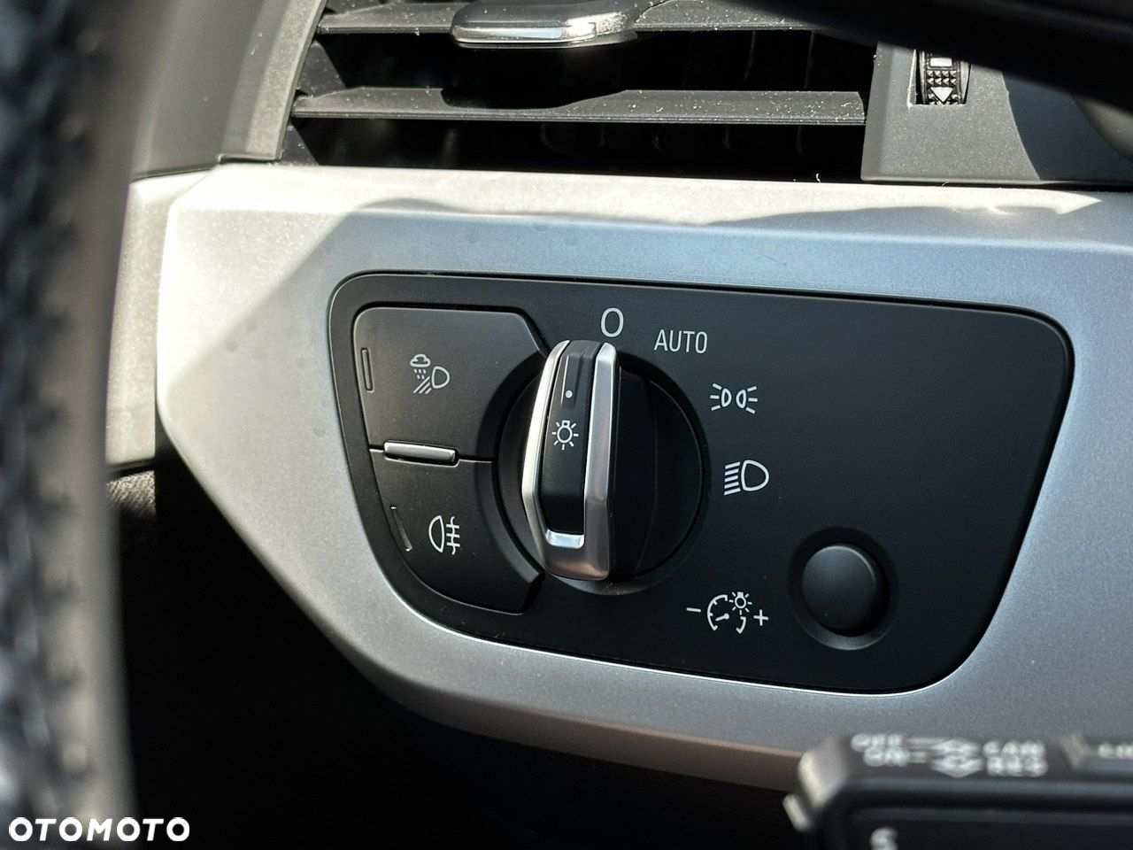 Audi A4 2.0 TDI S tronic - 28