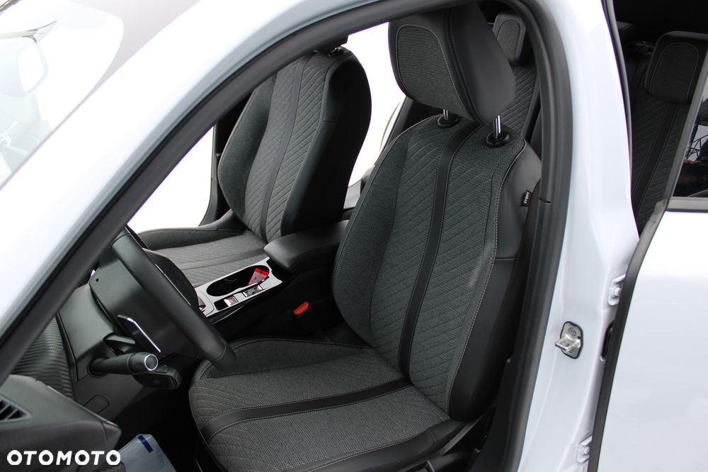 Peugeot 2008 PureTech 130 Stop&Start EAT6 Allure - 23