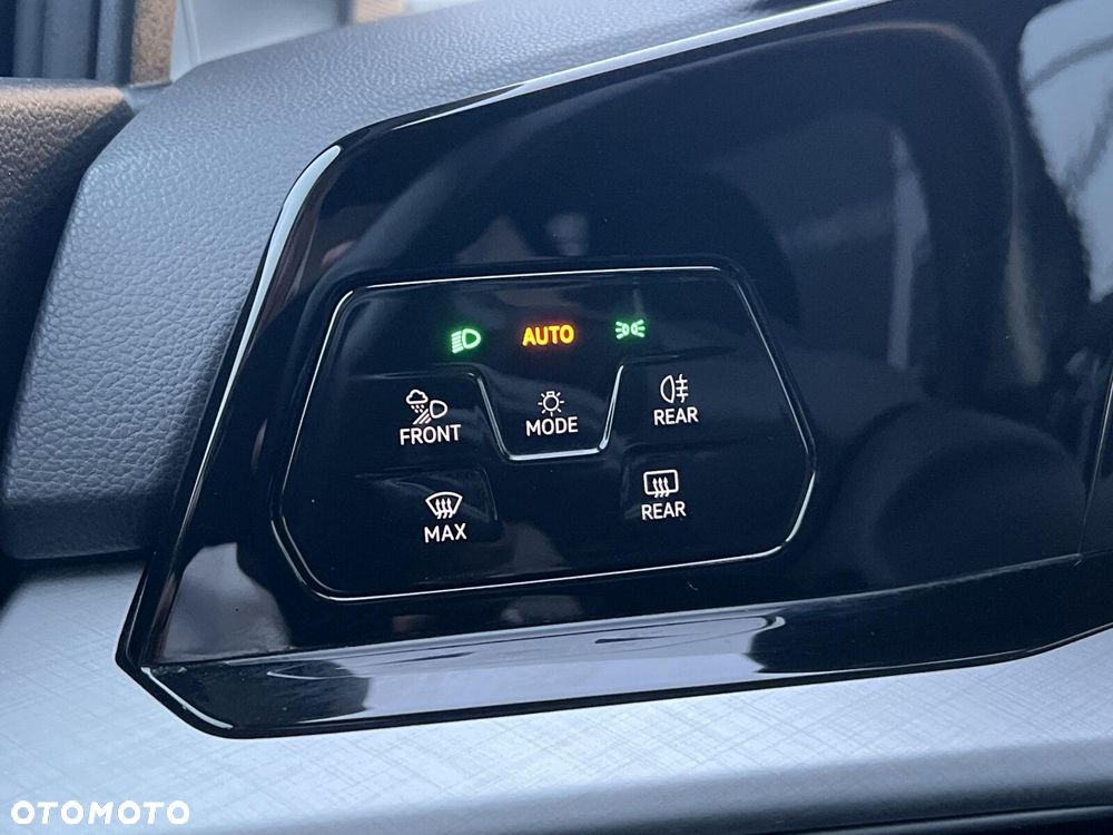 Volkswagen Golf Variant - 10