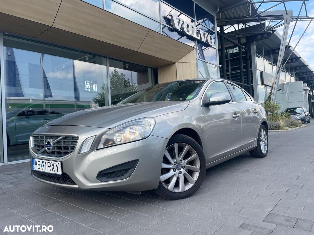 Volvo S60 - 1