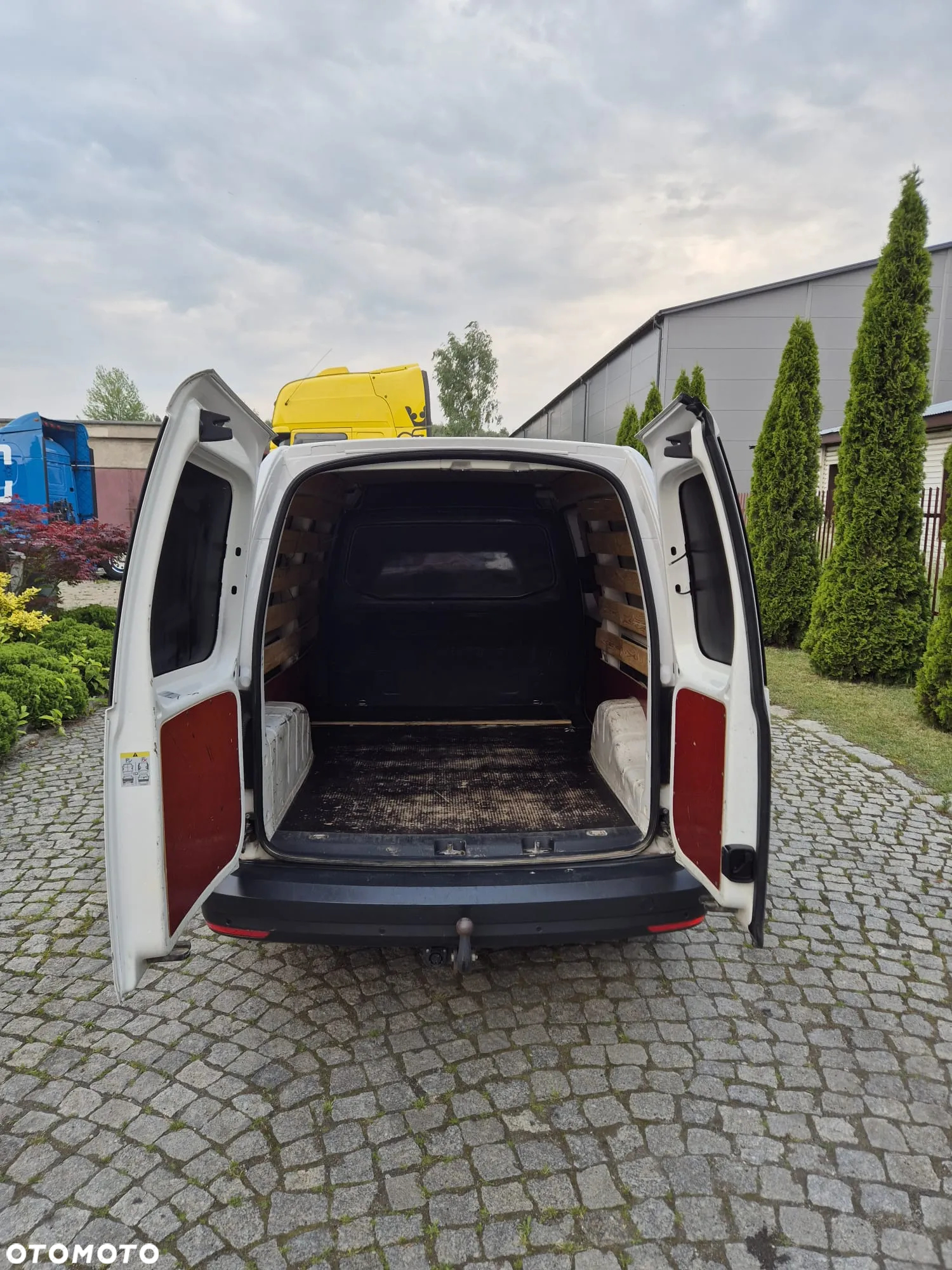 Volkswagen Caddy Maxi - 11
