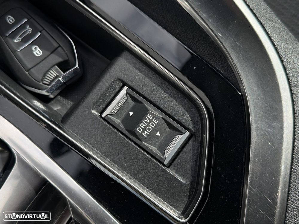 Peugeot 5008 1.2 PureTech Allure Pack EAT8 - 46