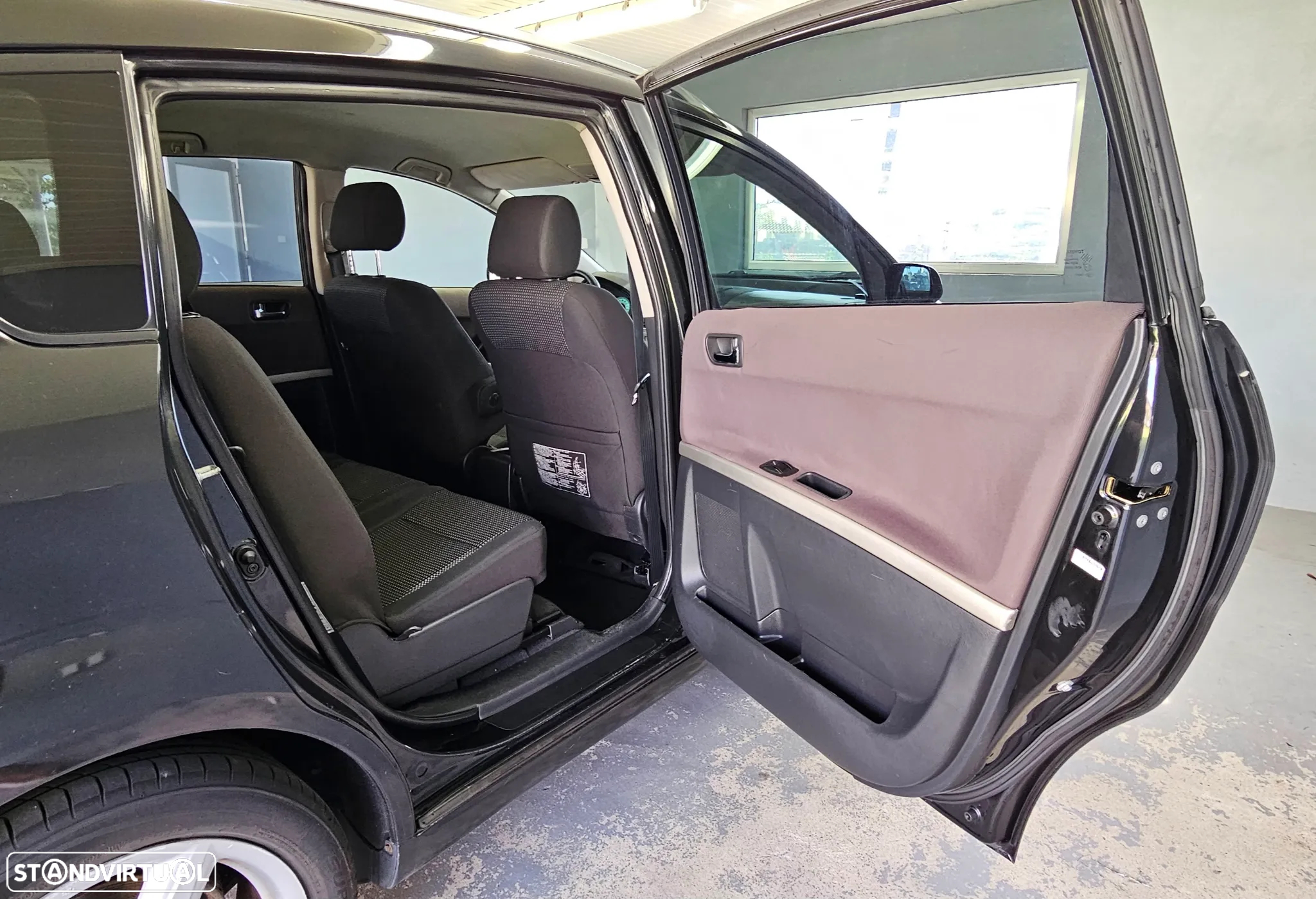 Toyota Corolla Verso 2.2 D-4D Sol - 24